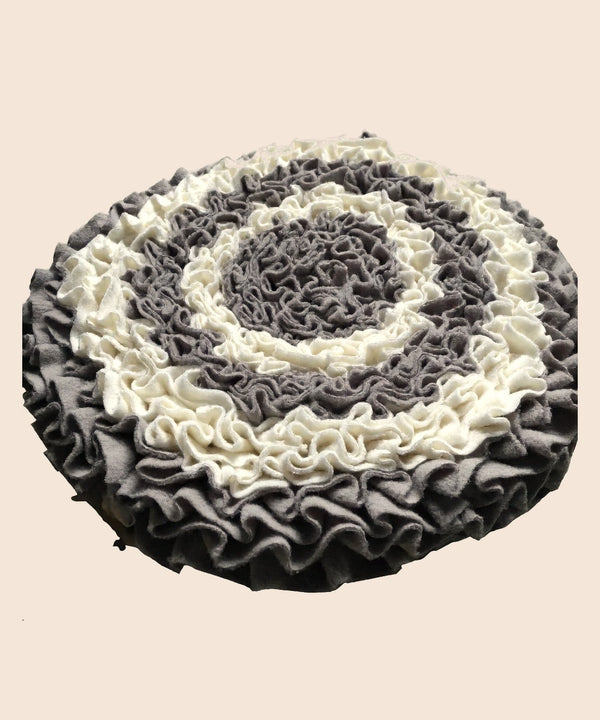 CloudForage round snuffle mat in Soft Grey